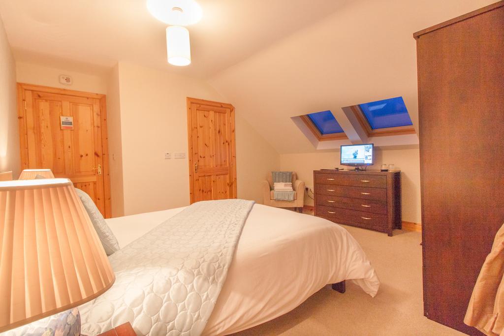 Bed and Breakfast Achill Water'S Edge Doogort Екстер'єр фото
