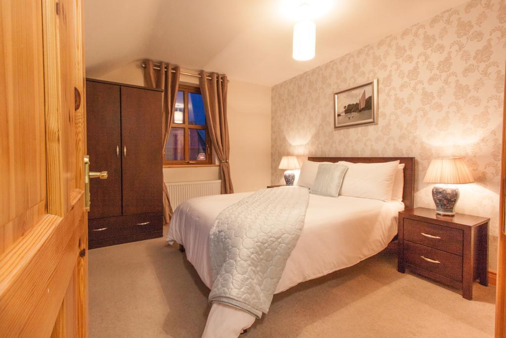 Bed and Breakfast Achill Water'S Edge Doogort Екстер'єр фото