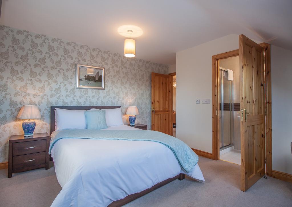 Bed and Breakfast Achill Water'S Edge Doogort Екстер'єр фото